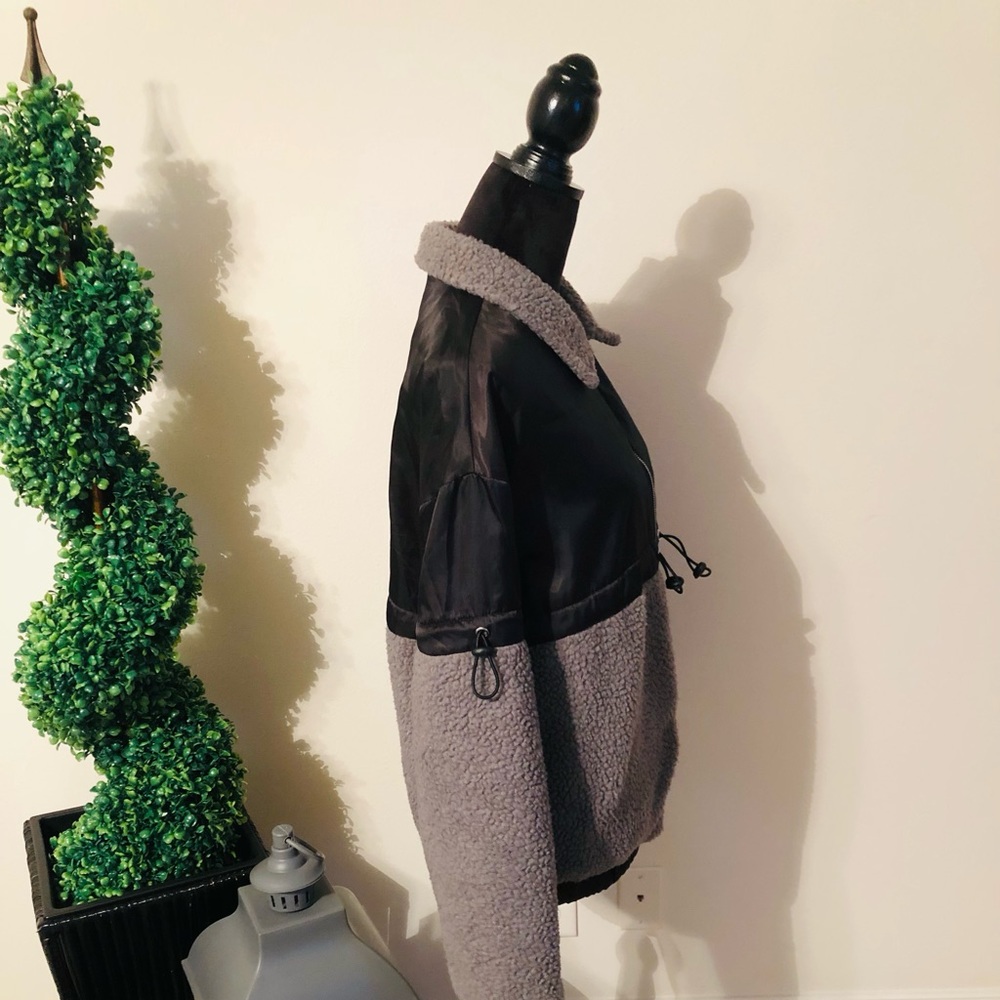 Zipper Jacket - Picture 2 of 4